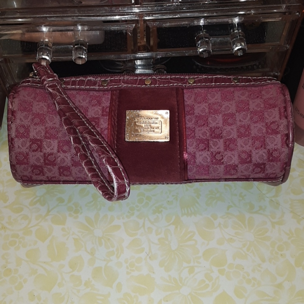 Liz Claiborne pink makeup bag-8 inches long